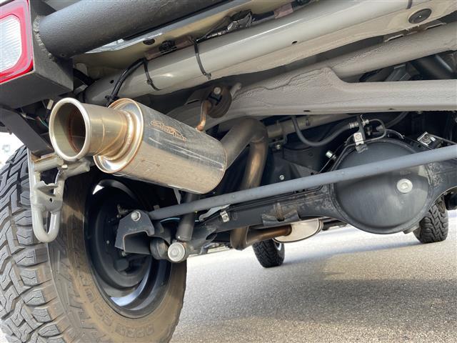 ジムニー ＸＬ　４ＷＤ　ターボ　リフトアップ　オープンカントリーＴ　ディスプレイオーディオ　ルーフラック　リアラダー　社外グリル　社外マフラー　シートカバー　スズキセーフティ　純正ＡＷ＆スタッドレス積み込み（21枚目）