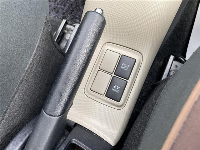 アクア G 純正ナビ フルセグTV ETC ドラレコ スマートキー プッシュスタート 電動ミラー 社外アルミホイール 社外アルミ&スタッドレス積み込み(11枚目)