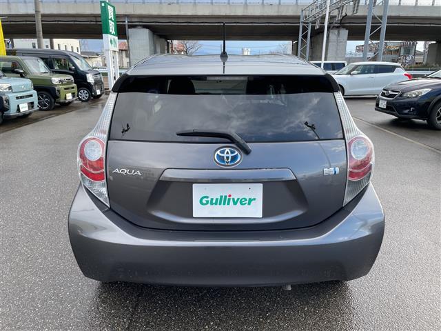 アクア G 純正ナビ フルセグTV ETC ドラレコ スマートキー プッシュスタート 電動ミラー 社外アルミホイール 社外アルミ&スタッドレス積み込み(20枚目)