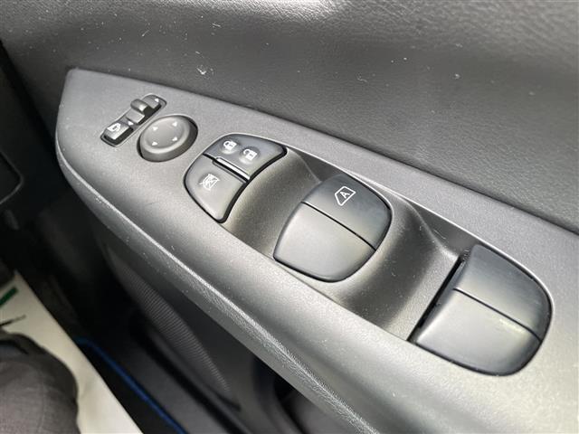 セレナ ｅ－パワー　ハイウェイスターＶ　ワンオーナー　純正大画面ナビ　フルセグＴＶ　アラウンドビューモニター　ＬＥＤヘッドライト　ＥＴＣ　ドラレコ　エマージェンシーブレーキ　クルコン　両側パワースライド　ハイビームアシスト　踏み間違い防止（15枚目）