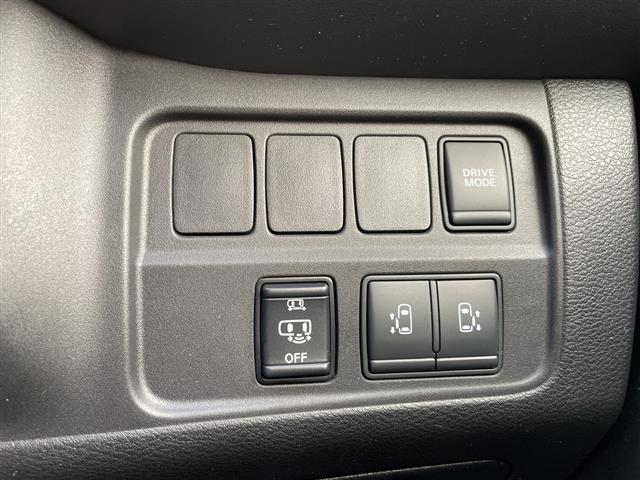 セレナ ｅ－パワー　ハイウェイスターＶ　ワンオーナー　純正大画面ナビ　フルセグＴＶ　アラウンドビューモニター　ＬＥＤヘッドライト　ＥＴＣ　ドラレコ　エマージェンシーブレーキ　クルコン　両側パワースライド　ハイビームアシスト　踏み間違い防止（16枚目）