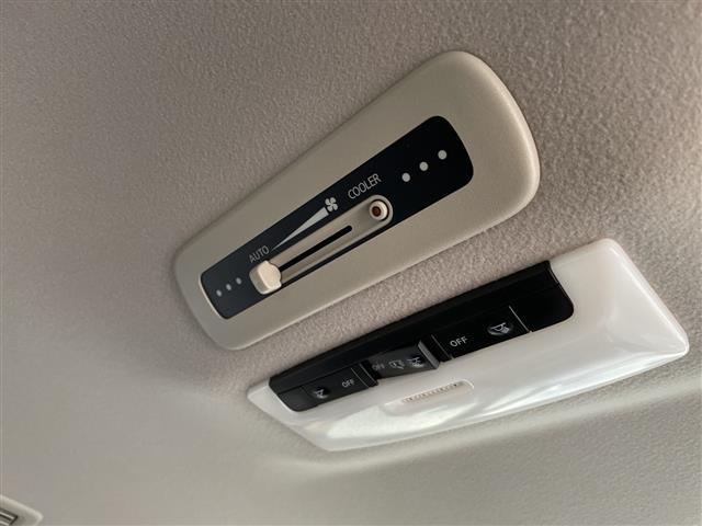 セレナ ｅ－パワー　ハイウェイスターＶ　ワンオーナー　純正大画面ナビ　フルセグＴＶ　アラウンドビューモニター　ＬＥＤヘッドライト　ＥＴＣ　ドラレコ　エマージェンシーブレーキ　クルコン　両側パワースライド　ハイビームアシスト　踏み間違い防止（17枚目）