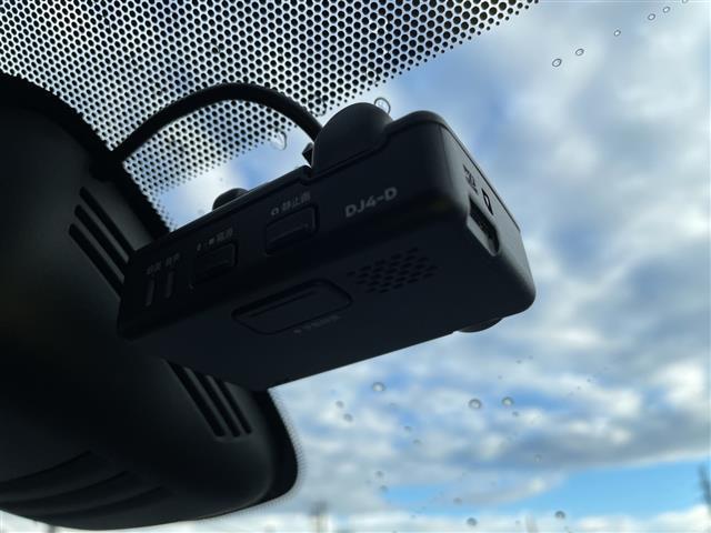 セレナ ｅ－パワー　ハイウェイスターＶ　ワンオーナー　純正大画面ナビ　フルセグＴＶ　アラウンドビューモニター　ＬＥＤヘッドライト　ＥＴＣ　ドラレコ　エマージェンシーブレーキ　クルコン　両側パワースライド　ハイビームアシスト　踏み間違い防止（19枚目）