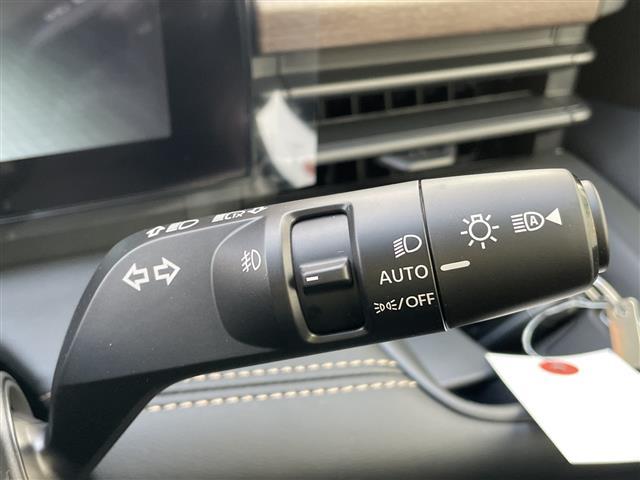 セレナ e-パワー ハイウェイスターV 登録済未使用車 純正12.3型ナビ フルセグTV 全方位カメラ 両側パワースライド LEDヘッドライト ETC2.0 デジタルミラー ブラインドスポット フリップダウンモニター プロパイロット(13枚目)