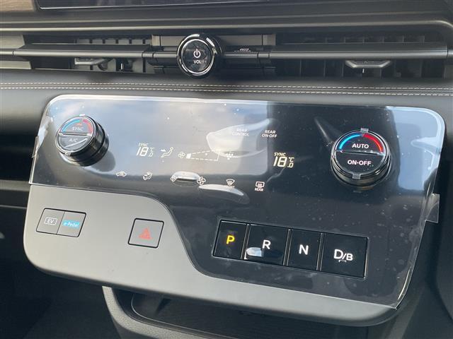 セレナ e-パワー ハイウェイスターV 登録済未使用車 純正12.3型ナビ フルセグTV 全方位カメラ 両側パワースライド LEDヘッドライト ETC2.0 デジタルミラー ブラインドスポット フリップダウンモニター プロパイロット(17枚目)