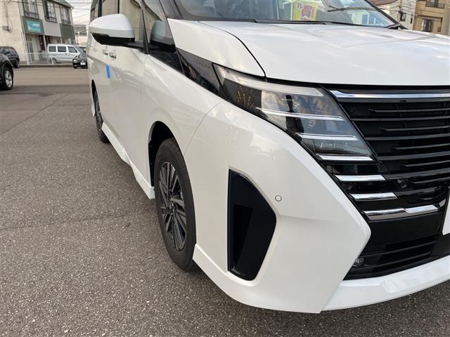 セレナ e-パワー ハイウェイスターV 登録済未使用車 純正12.3型ナビ フルセグTV 全方位カメラ 両側パワースライド LEDヘッドライト ETC2.0 デジタルミラー ブラインドスポット フリップダウンモニター プロパイロット(22枚目)