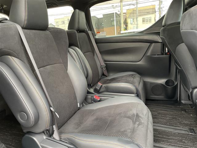 アルファード ２．５Ｓ　タイプゴールド　純正ディスプレイオーディオ　ナビ　フルセグ　バックカメラ　サンルーフ　ＬＥＤヘッドライト　ビルトインＥＴＣ　パワーバックドア　両側パワスラ　ハーフレザーシート　セーフティセンス　レーダークルーズ（5枚目）