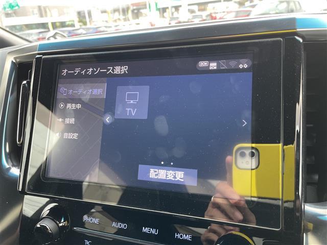 アルファード ２．５Ｓ　タイプゴールド　純正ディスプレイオーディオ　ナビ　フルセグ　バックカメラ　サンルーフ　ＬＥＤヘッドライト　ビルトインＥＴＣ　パワーバックドア　両側パワスラ　ハーフレザーシート　セーフティセンス　レーダークルーズ（8枚目）
