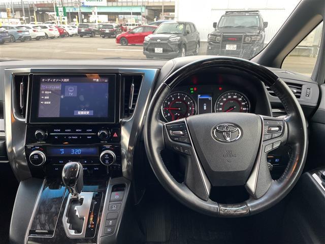 アルファード ２．５Ｓ　タイプゴールド　純正ディスプレイオーディオ　ナビ　フルセグ　バックカメラ　サンルーフ　ＬＥＤヘッドライト　ビルトインＥＴＣ　パワーバックドア　両側パワスラ　ハーフレザーシート　セーフティセンス　レーダークルーズ（30枚目）