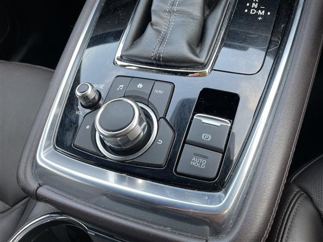 ＣＸ－８ ＸＤ　Ｌパッケージ　純正メモリーナビ　フルセグＴＶ　バックカメラ　ＬＥＤヘッドライト　スマートキー　レザーシート　パワーバックドア　スマートキー　レーダークルーズ　シートヒーター　ＢＳＭ　純正アルミホイール（17枚目）