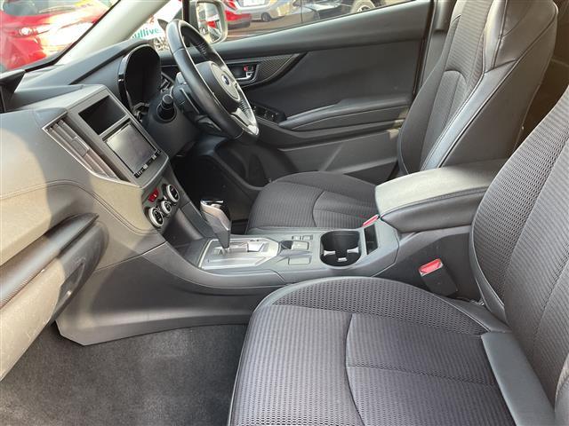 インプレッサスポーツ １．６ｉ－Ｌアイサイト　社外メモリーナビ　ワンセグＴＶ　レーダークルーズ　ＥＴＣ　純正アルミホイール　スマートキー　プッシュスタート　電動ミラー　アイドリングストップ　ドライブレコーダー（4枚目）