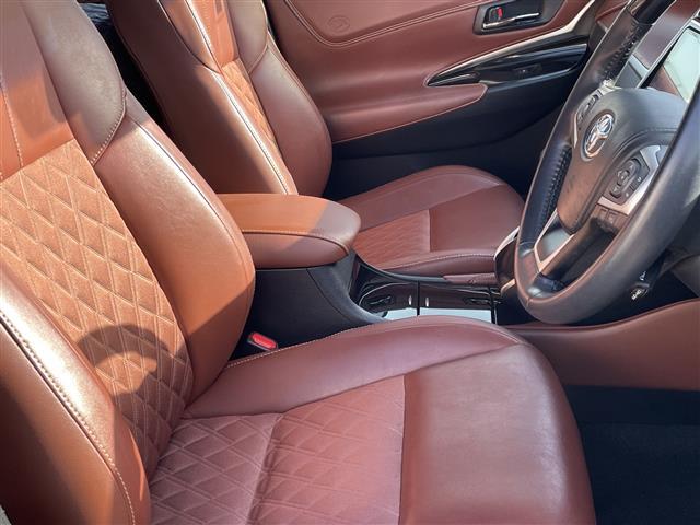 ハリアー プレミアム 純正9型ナビ フルセグTV バックカメラ 大型サンルーフ トヨタセーフティセンス レーダークルーズ ドラレコ ETC パワーバックドア スマートキー プッシュスタート スタッドレス&AW積み込み(3枚目)