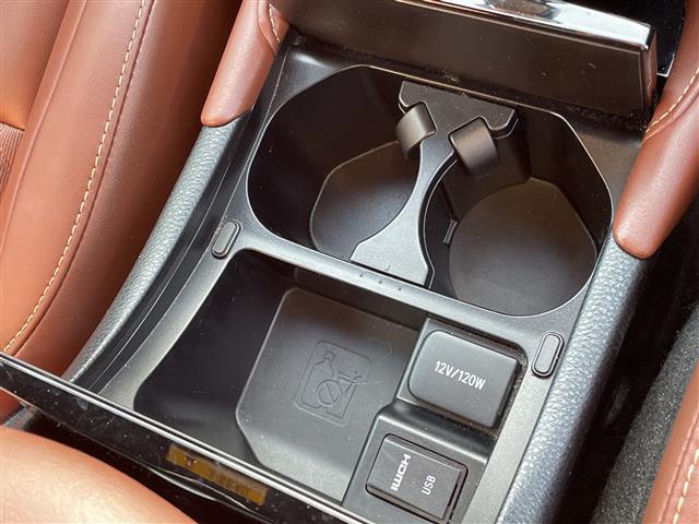 ハリアー プレミアム 純正9型ナビ フルセグTV バックカメラ 大型サンルーフ トヨタセーフティセンス レーダークルーズ ドラレコ ETC パワーバックドア スマートキー プッシュスタート スタッドレス&AW積み込み(13枚目)