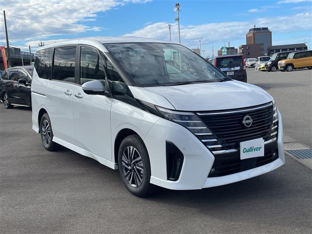 セレナ ｅ－パワー　ハイウェイスターＶ　登録未使用車　プロパイロット　禁煙車　１２．３インチディスプレイナビ　ＨＤＭＩ　アラウンドビューモニター　インテリジェンスクルーズコントロール　両側パワースライドドア　置くだけ充電　ＥＴＣ２．０（33枚目）