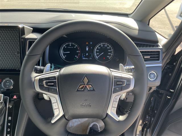 デリカＤ：５ シャモニー　登録未使用車　禁煙車　ｅ－Ａｓｓｉｓｔ　アラウンドビューモニター　電動パーキングブレーキ　オートホールドブレーキ　レーダークルーズコントロール　両側パワースライドドア　前席シートヒーター（2枚目）