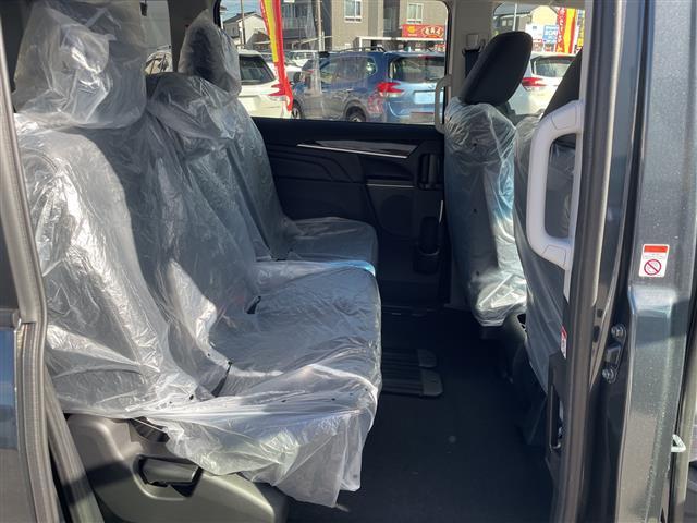 デリカＤ：５ シャモニー　登録未使用車　禁煙車　ｅ－Ａｓｓｉｓｔ　アラウンドビューモニター　電動パーキングブレーキ　オートホールドブレーキ　レーダークルーズコントロール　両側パワースライドドア　前席シートヒーター（12枚目）