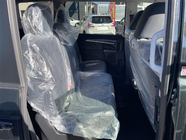 デリカＤ：５ シャモニー　禁煙車　登録未使用車　ｅ－Ａｓｓｉｓｔ　両側パワースライドドア　パワーバックドア　電動パーキングブレーキ　オートホールドブレーキ　前席シートヒーター　純正アルミホイール付　レーダークルーズコントロール（18枚目）