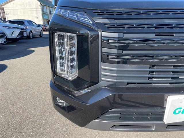 デリカＤ：５ シャモニー　禁煙車　登録未使用車　ｅ－Ａｓｓｉｓｔ　両側パワースライドドア　パワーバックドア　電動パーキングブレーキ　オートホールドブレーキ　前席シートヒーター　純正アルミホイール付　レーダークルーズコントロール（20枚目）