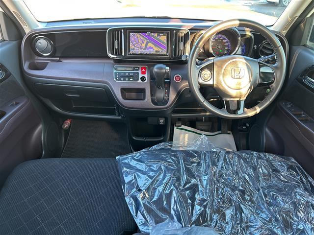 Ｎ－ＯＮＥ プレミアム　社外メモリナビ　禁煙車　バックモニター　ドライブレコーダー　純正フロアマット　オートライト　電動格納ミラー　シティブレーキアクティブシステム　Ｂｌｕｅｔｏｏｔｈ　フルセグ　スマートキー　スペアキー（39枚目）