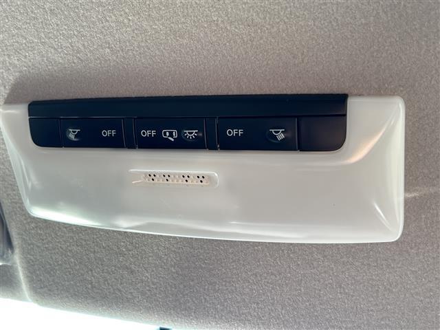 セレナ ハイウェイスター　Ｖセレクション　プロパイロット　純正９型ＳＤナビ　ＥＴＣ　アラウンドビューモニター　インテリジェンスクルーズコントロール　前席シートヒーター　両側パワースライドドア　スマートルームミラー　ドライブレコーダー（17枚目）