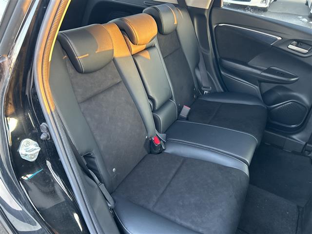 シャトル ハイブリッドＸ　シティブレーキアクティブシステム　純正Ｇａｔｈｅｒｓメモリナビ　バックモニター　クルーズコントロール社外アルミホイールスタッドレスタイヤ車載　パドルシフト　ＬＥＤオートライト　ハーフレザーシート（24枚目）