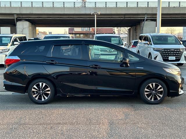 シャトル ハイブリッドＸ　シティブレーキアクティブシステム　純正Ｇａｔｈｅｒｓメモリナビ　バックモニター　クルーズコントロール社外アルミホイールスタッドレスタイヤ車載　パドルシフト　ＬＥＤオートライト　ハーフレザーシート（36枚目）