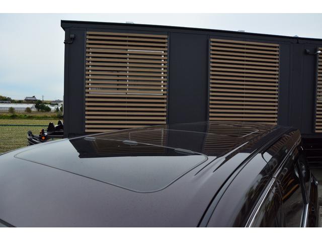 エルグランド ２５０ハイウェイスター　両側電動スライドドア　ダブルサンルーフ　ＨＤＤナビ　フルセグ　フリップダウンモニター　Ｂｌｕｅｔｏｏｔｈオーディオ　アラウンドビューモニター　プッシュスタート　スマートキー　サイドエアバッグ　ＨＩＤ（12枚目）