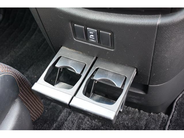 エルグランド ２５０ハイウェイスター　両側電動スライドドア　ダブルサンルーフ　ＨＤＤナビ　フルセグ　フリップダウンモニター　Ｂｌｕｅｔｏｏｔｈオーディオ　アラウンドビューモニター　プッシュスタート　スマートキー　サイドエアバッグ　ＨＩＤ（30枚目）