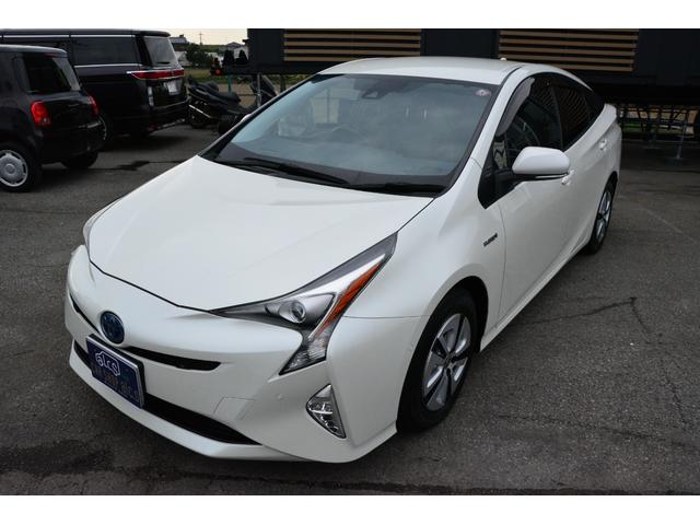 プリウス Aプレミアム プッシュスタート ヘッドアップディスプレイ アダプティブクルーズコントロール 衝突軽減ブレーキ レザーシート シートヒーター SDナビ Bluetoothオーディオ フルセグ LEDヘッドライト(2枚目)