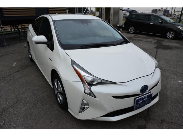 プリウス Aプレミアム プッシュスタート ヘッドアップディスプレイ アダプティブクルーズコントロール 衝突軽減ブレーキ レザーシート シートヒーター SDナビ Bluetoothオーディオ フルセグ LEDヘッドライト(4枚目)