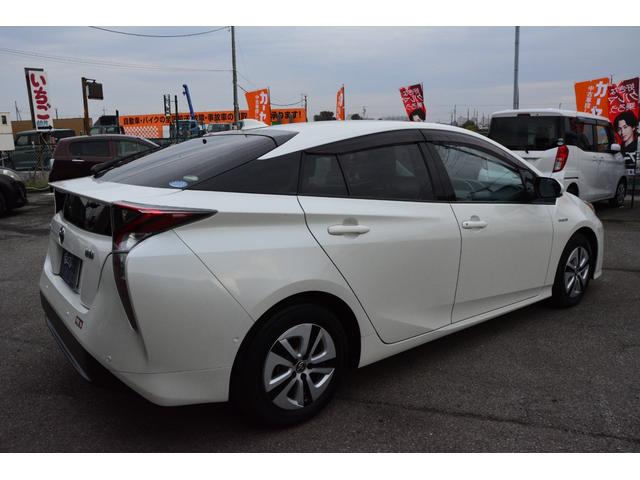 プリウス Aプレミアム プッシュスタート ヘッドアップディスプレイ アダプティブクルーズコントロール 衝突軽減ブレーキ レザーシート シートヒーター SDナビ Bluetoothオーディオ フルセグ LEDヘッドライト(6枚目)