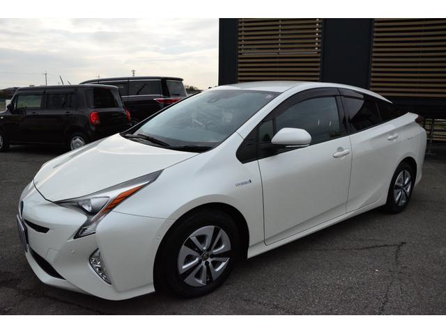 プリウス Aプレミアム プッシュスタート ヘッドアップディスプレイ アダプティブクルーズコントロール 衝突軽減ブレーキ レザーシート シートヒーター SDナビ Bluetoothオーディオ フルセグ LEDヘッドライト(11枚目)