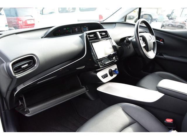 プリウス Aプレミアム プッシュスタート ヘッドアップディスプレイ アダプティブクルーズコントロール 衝突軽減ブレーキ レザーシート シートヒーター SDナビ Bluetoothオーディオ フルセグ LEDヘッドライト(41枚目)