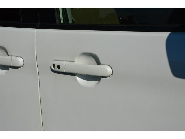 流山街道沿い！ブルーの看板が目印です。只今セール開催中！