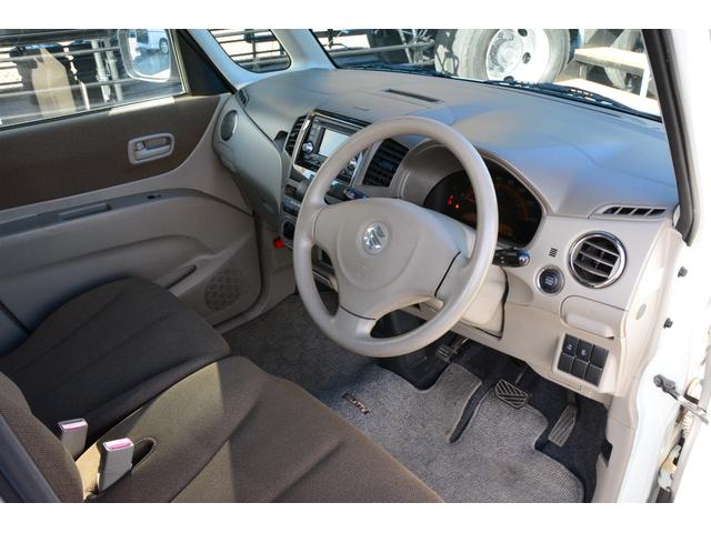 流山街道沿い！ブルーの看板が目印です。只今セール開催中！