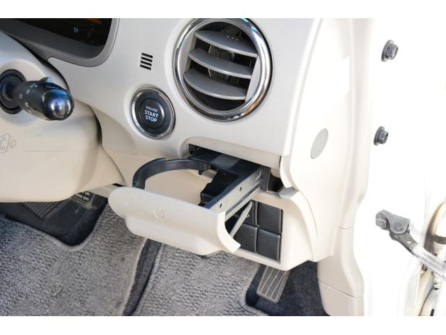 流山街道沿い！ブルーの看板が目印です。只今セール開催中！