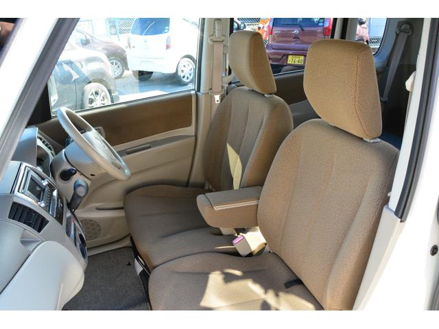 流山街道沿い！ブルーの看板が目印です。只今セール開催中！