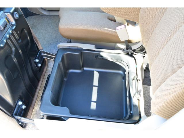 流山街道沿い！ブルーの看板が目印です。只今セール開催中！