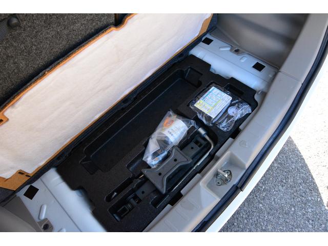 流山街道沿い！ブルーの看板が目印です。只今セール開催中！