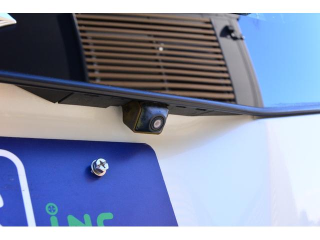 流山街道沿い！ブルーの看板が目印です。只今セール開催中！