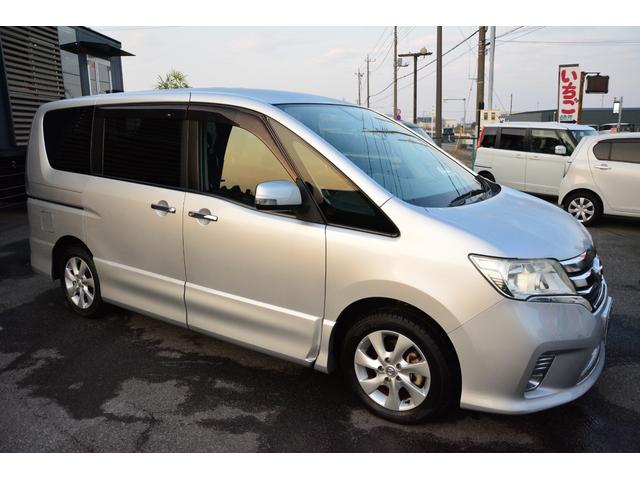 セレナ ハイウェイスター　Ｖセレクション　両側電動スライドドア　プッシュスタート　スマートキー　ナビ　ＴＶ　Ｂｌｕｅｔｏｏｔｈオーディオ　ＣＤ　ＤＶＤ　バックカメラ　クルーズコントロール　アイドリングストップ　ユピテルドライブレコーダー前後（5枚目）