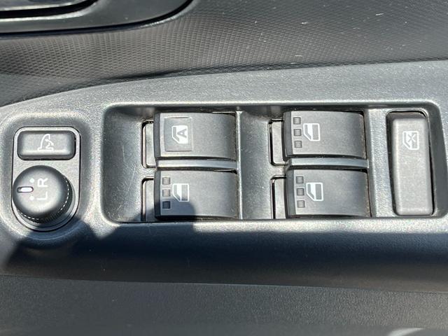 タント カスタムＸリミテッド　ＥＴＣ　電動スライドドア　ナビ　ＴＶ　ＨＩＤ　スマートキー　電動格納ミラー　ベンチシート　ＣＶＴ　盗難防止システム　ＡＢＳ　Ｂｌｕｅｔｏｏｔｈ　アルミホイール　衝突安全ボディ　エアコン（11枚目）