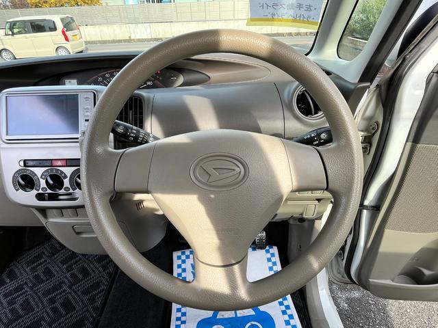 タント Ｘスペシャル　バックカメラ　スライドドア　ナビ　ＴＶ　スマートキー　電動格納ミラー　ベンチシート　ＣＶＴ　盗難防止システム　ＡＢＳ　衝突安全ボディ　エアコン　パワーステアリング（3枚目）