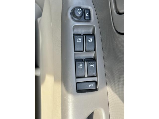 タント Ｘスペシャル　バックカメラ　スライドドア　ナビ　ＴＶ　スマートキー　電動格納ミラー　ベンチシート　ＣＶＴ　盗難防止システム　ＡＢＳ　衝突安全ボディ　エアコン　パワーステアリング（9枚目）