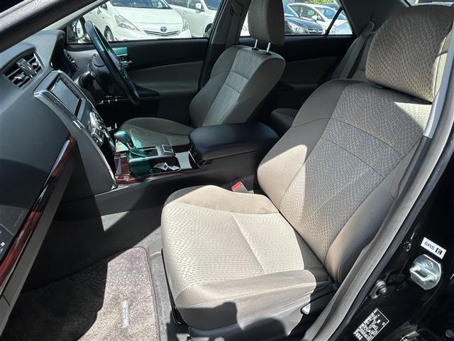 マークＸ ヴェルティガ　２５０Ｇ　／ナビ（ＮＳＣＴ－Ｗ６１）／ワンセグ／ＣＤ／ＥＴＣ／バックカメラ／運転席パワーシート／オートライト／フォグライト／純正フロアマット／純正アルミホイール／ドアバイザー（23枚目）
