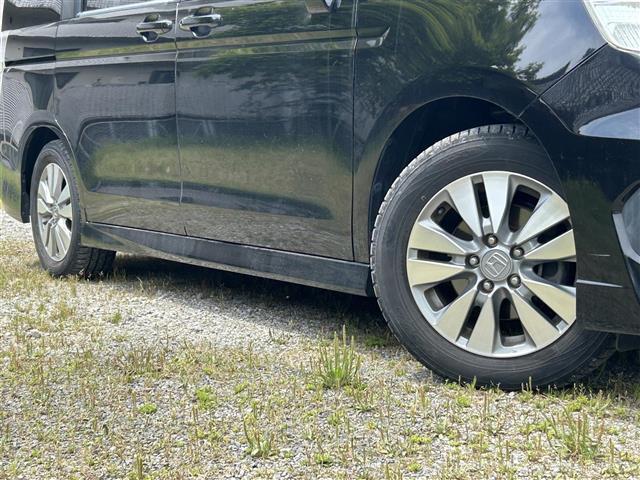 ステップワゴンスパーダ Ｓ　／ナビ（ＶＸＭ－１２２ＶＦ）／ＴＶ／ＣＤ／ＤＶＤ／Ｂｌｕｅｔｏｏｔｈ／バックカメラ／ＥＴＣ／片側パワースライドドア／フリップダウンモニター／パドルシフト／純正アルミホイール（25枚目）