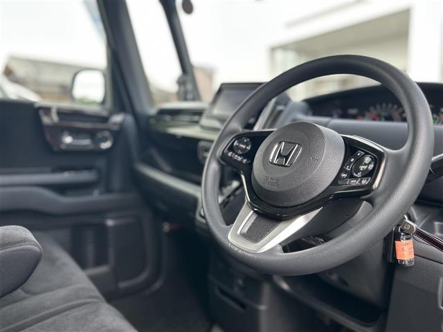 N-BOXカスタム G・Lホンダセンシング /ナビ(VXM-174VFi)/TV/CD/DVD/Bluetooth/ビルトインETC/バックカメラ/片側パワースライドドア/純正フロアマット/社外アルミホイール/ドアバイザー(2枚目)