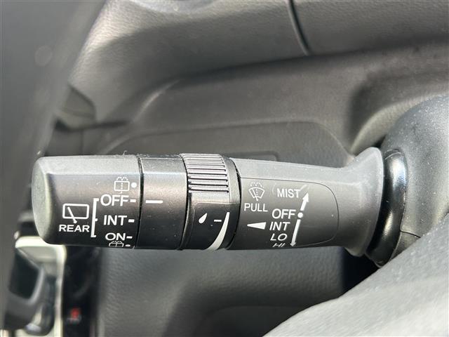 N-BOXカスタム G・Lホンダセンシング /ナビ(VXM-174VFi)/TV/CD/DVD/Bluetooth/ビルトインETC/バックカメラ/片側パワースライドドア/純正フロアマット/社外アルミホイール/ドアバイザー(13枚目)