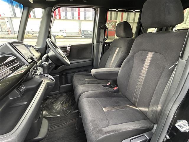 N-BOXカスタム G・Lホンダセンシング /ナビ(VXM-174VFi)/TV/CD/DVD/Bluetooth/ビルトインETC/バックカメラ/片側パワースライドドア/純正フロアマット/社外アルミホイール/ドアバイザー(21枚目)