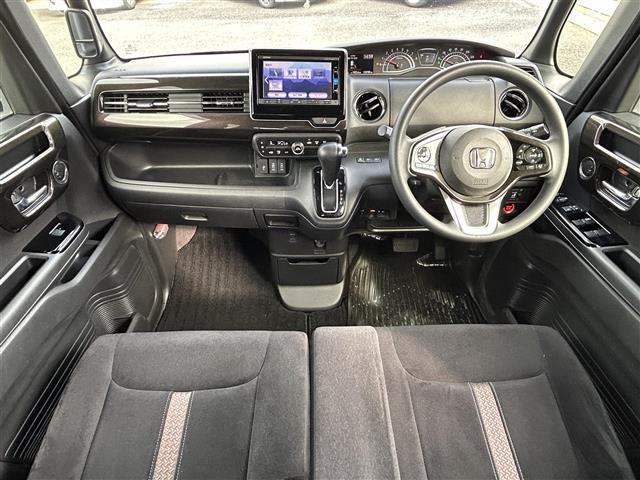 N-BOXカスタム G・Lホンダセンシング /ナビ(VXM-174VFi)/TV/CD/DVD/Bluetooth/ビルトインETC/バックカメラ/片側パワースライドドア/純正フロアマット/社外アルミホイール/ドアバイザー(31枚目)